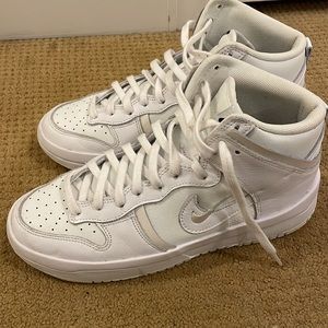 Women’s Nike Dunks High EUC size 9.5